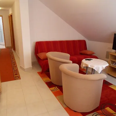Apartments Petricevic 2 Selce Room photo