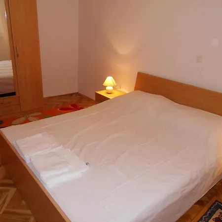Apartments Petricevic 2 Selce Exterior photo