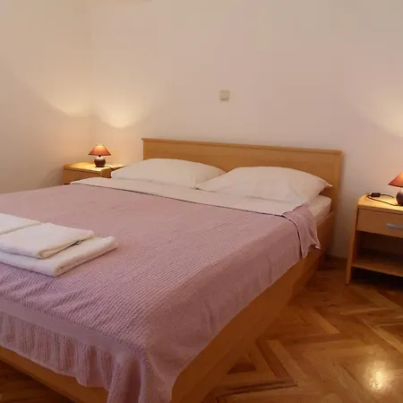 Apartments Petricevic 2 Selce Exterior photo