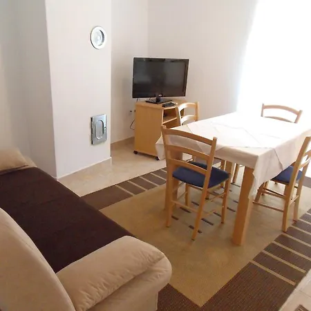 Apartments Petricevic 2 Selce Exterior photo